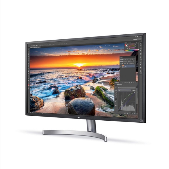 LG UHD Monitor 4K 31.5” - Picture 3 of 6